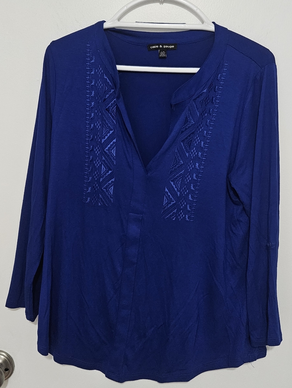 Cable & Gauge Women's Royal Blue Embroidered V-Neck Tunic Size Large